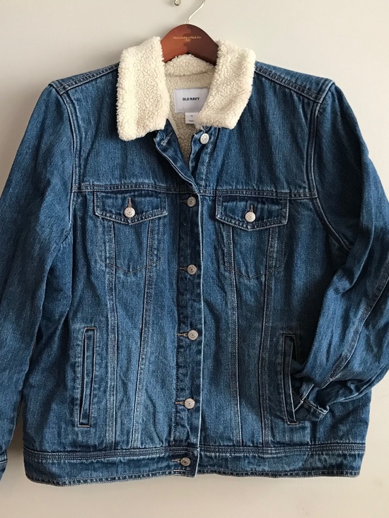 Old Navy Jackets & Blazers - Old Navy Sherpa lined denim jacket